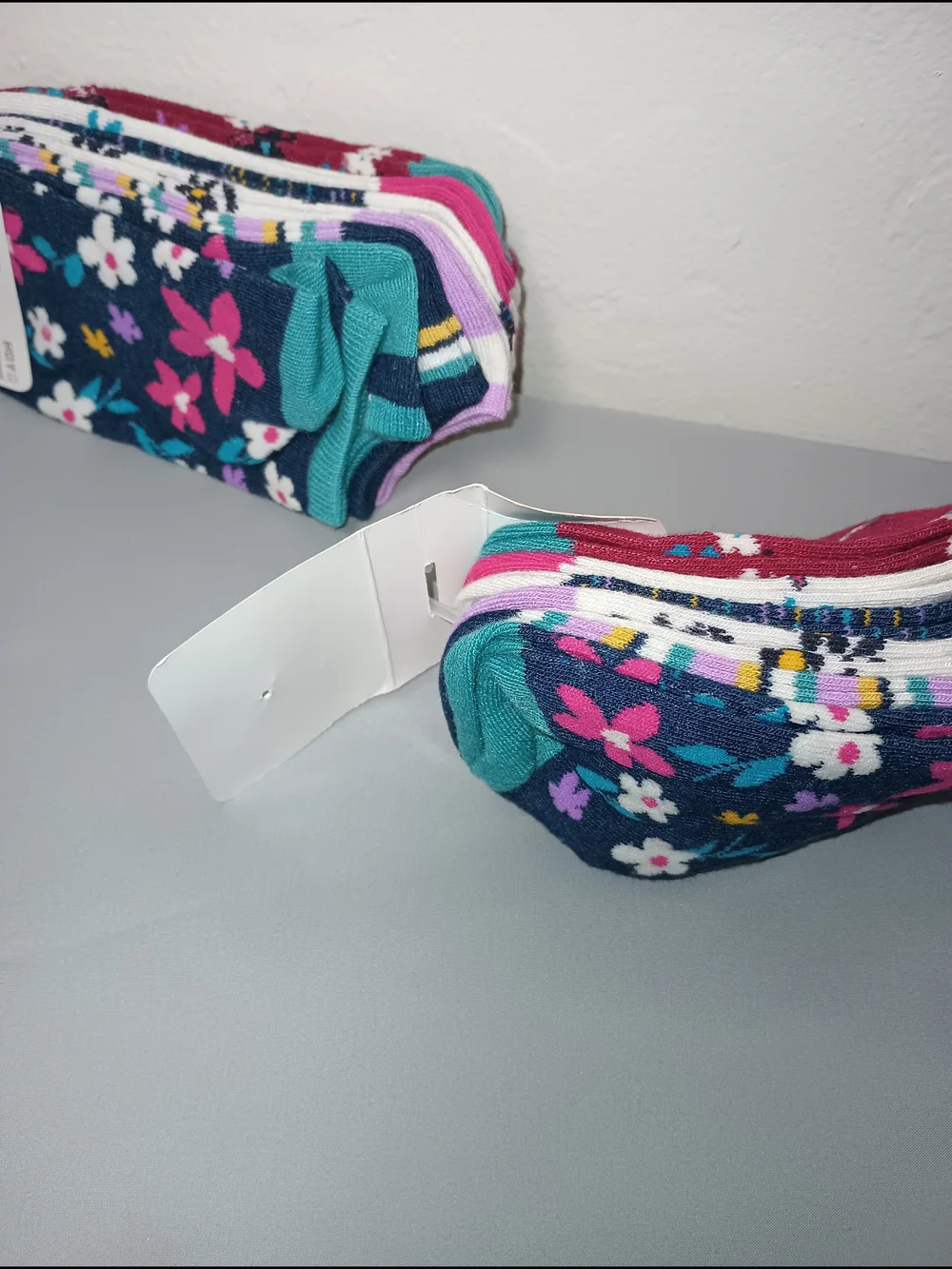 Wonder Nation Girls' No Show Flower Socks (2)